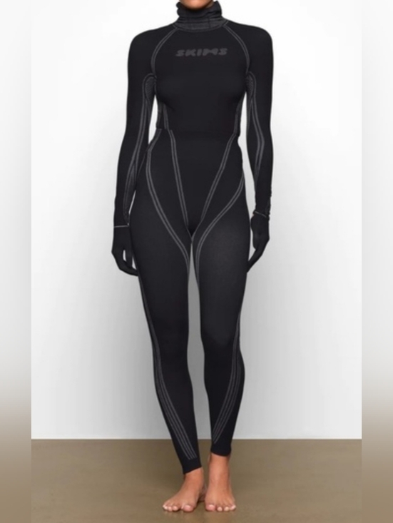 SKIMS Other - SKIMS First Layer Set With Bottoms And Top Both Size M-XL